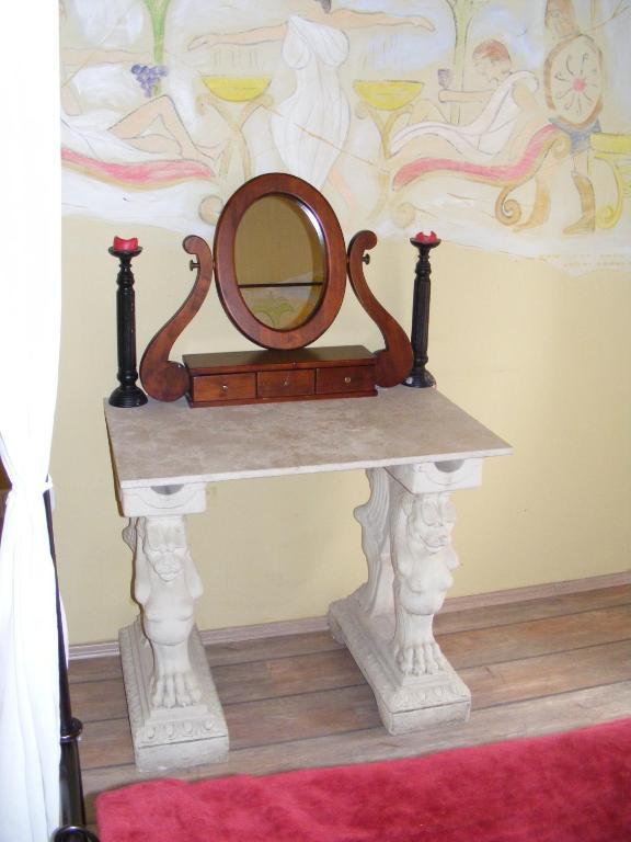 Don Quijote Koezepkori Panzio Es Etterem Otel Lenti Oda fotoğraf