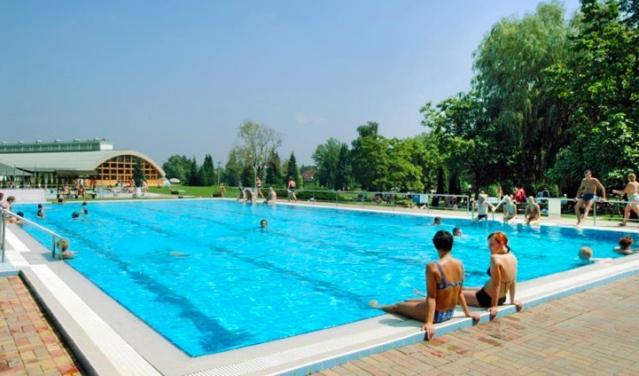 Don Quijote Koezepkori Panzio Es Etterem Otel Lenti Dış mekan fotoğraf